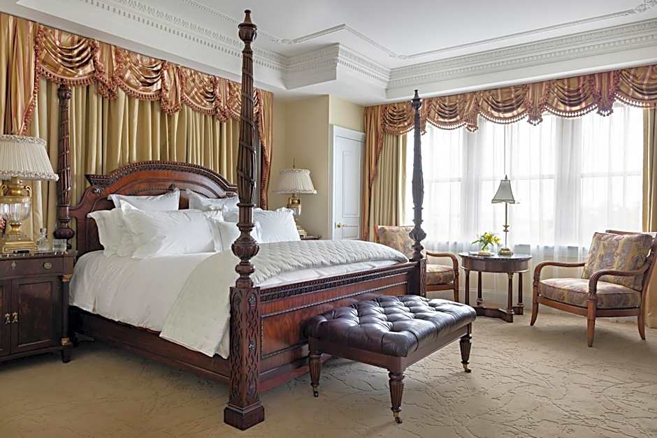 Market Pavilion Hotel