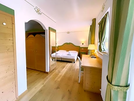 Superior Double or Twin Room with Balcony (2 Adults)