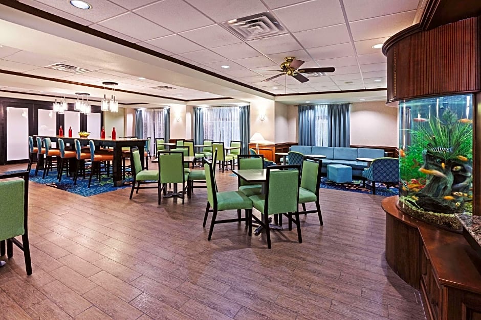 La Quinta by Wyndham Corpus Christi-N Padre Isl.