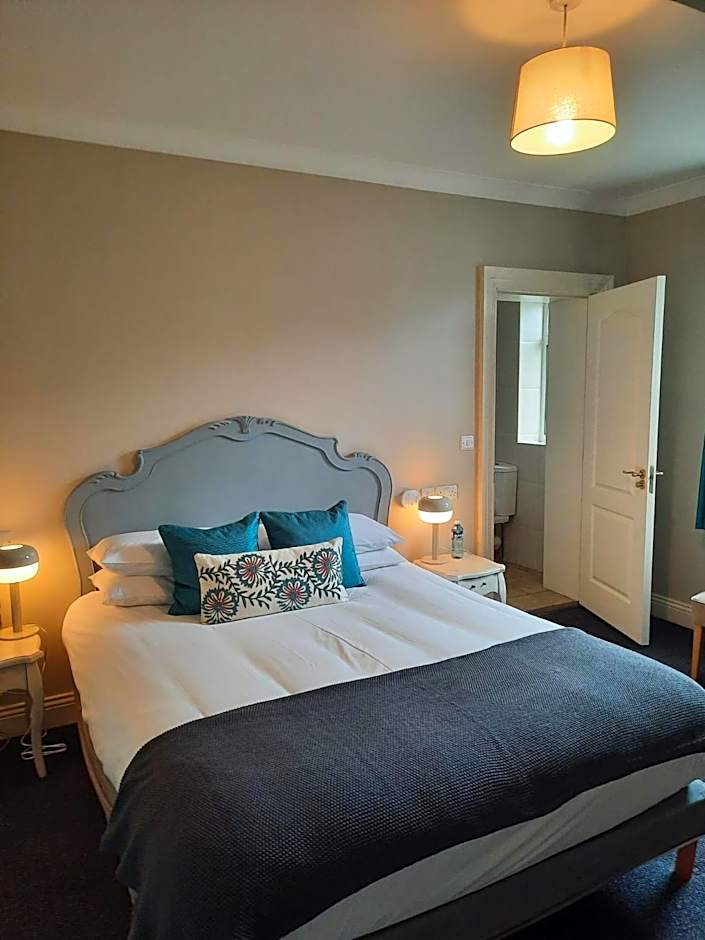 Connemara Lake Hotel