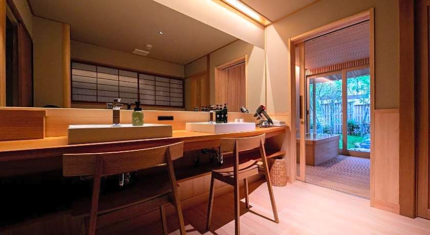 Ryokan Yakakutei