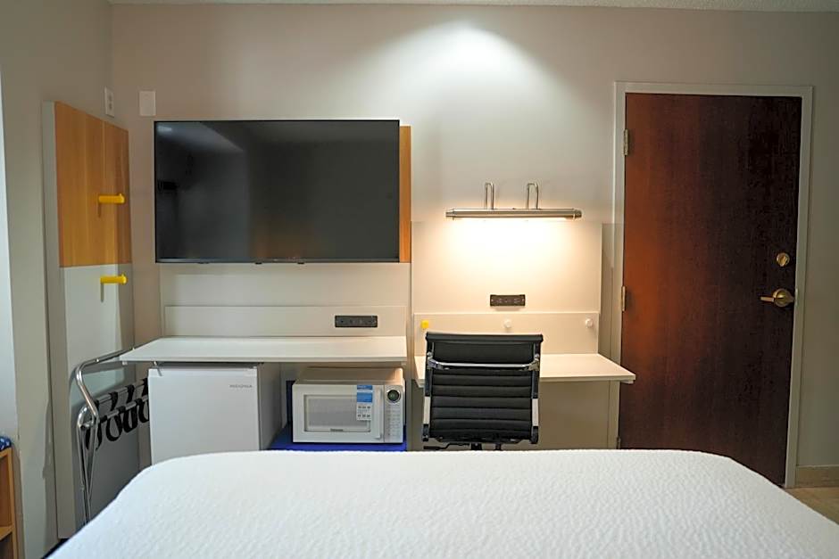 Microtel Inn & Suites by Wyndham Hagerstown by I-81