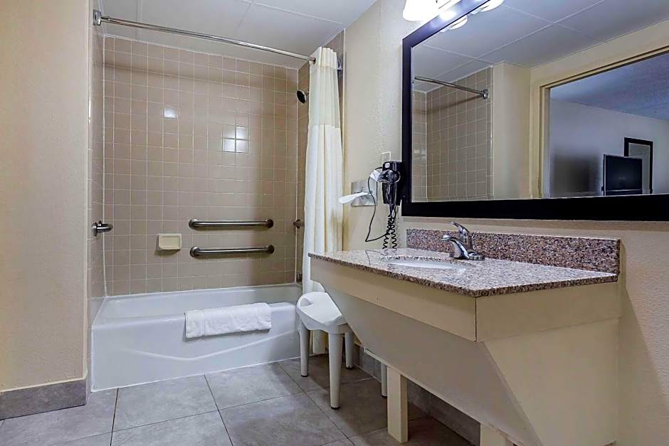 Quality Inn Pinehurst Area
