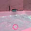 Room & Jacuzzi - Stade de France