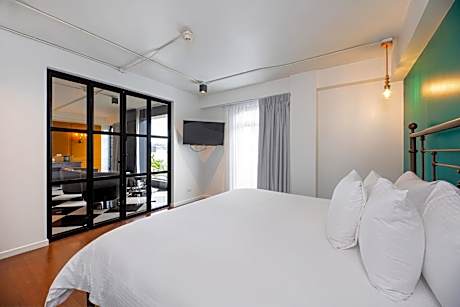 The Elegant Gentleman