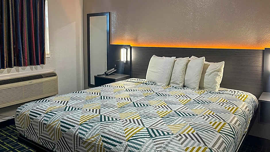 Motel 6 Ventura Beach
