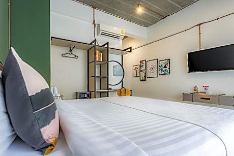 High Floor Double Room - Non-Smoking