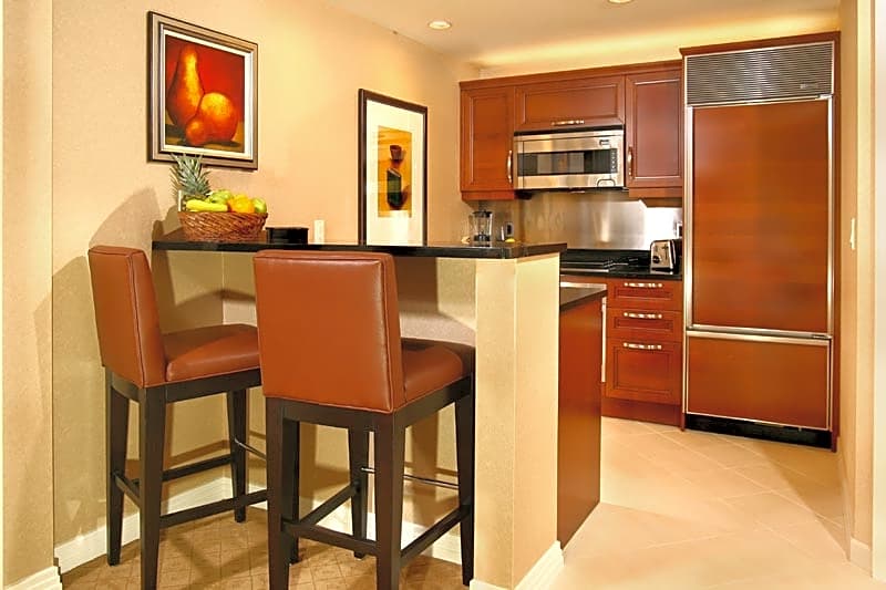 Luxury Suites Int'l at The Signature