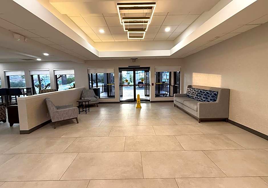 Quality Inn & Suites Baton Rouge West - Port Allen