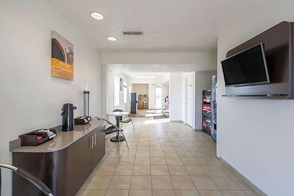 Hotel 465 By Regency