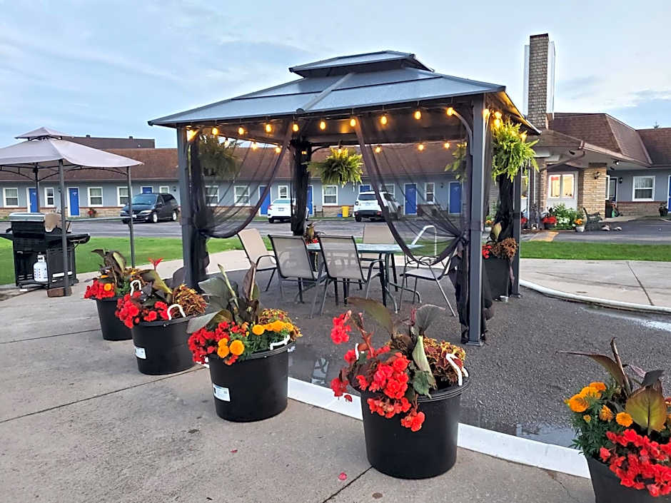 Knights Inn Colonial Fireside Inn