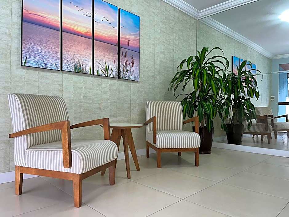 B070 - Apto 2 quartos para 6 pessoas em Bombinhas