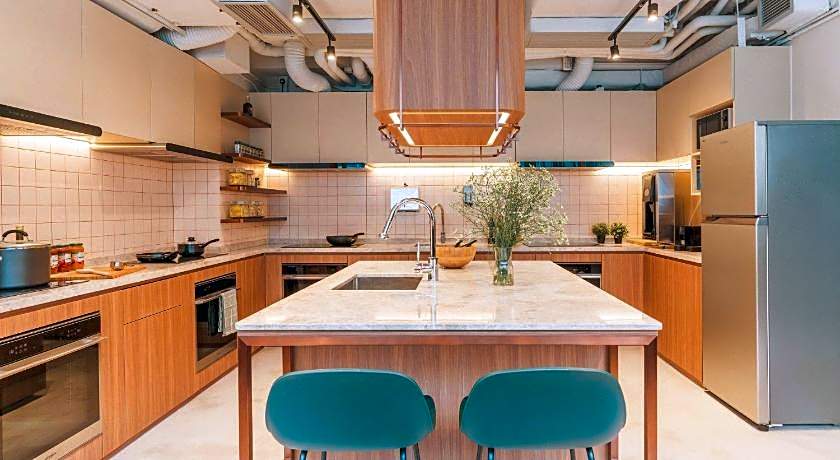 Weave Suites - Central West