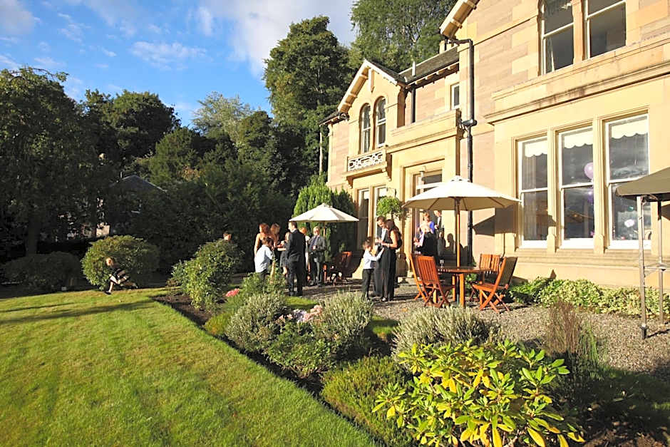 Sunbank House Metro Hotel