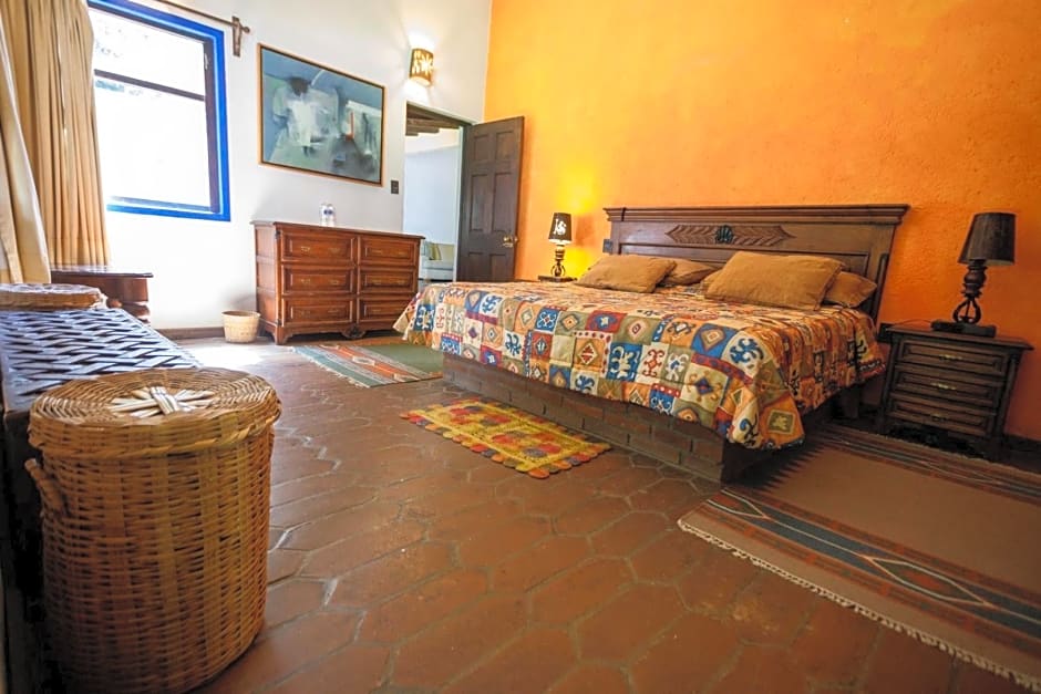 Lago Sol Hotel & Suites