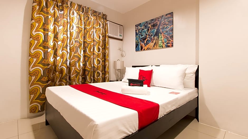 Reddoorz Plus @ Diola Villamonte Bacolod