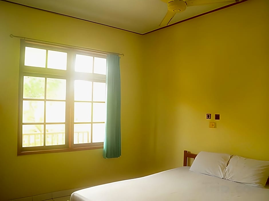 Super OYO 1654 Maha Bharata Kuta Inn