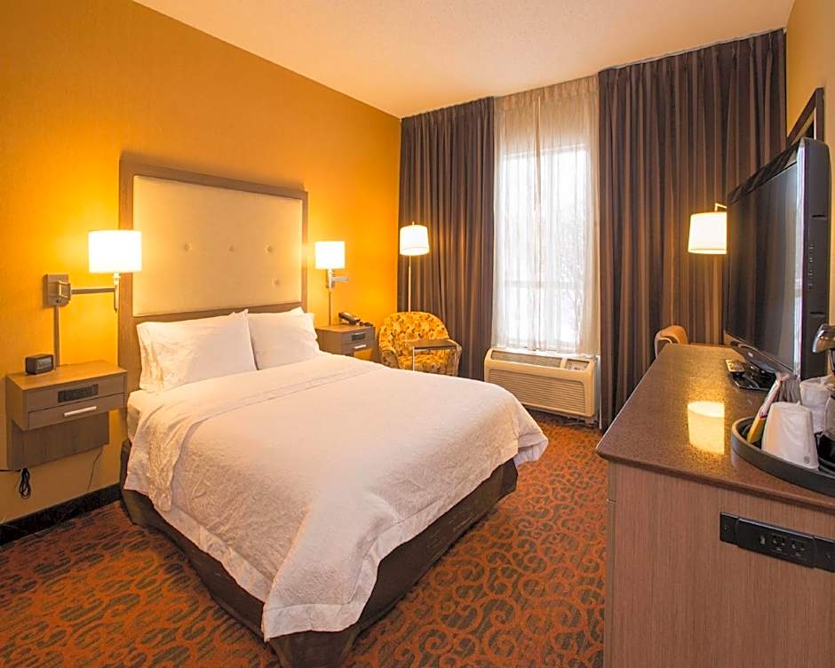 Hampton Inn By Hilton Toronto-Mississauga West, Ontario, Canada
