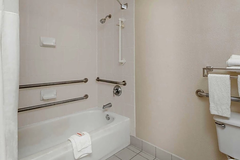 Days Inn by Wyndham Seguin TX