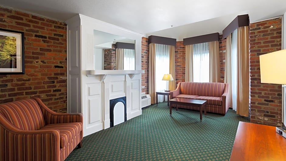 Best Western PLUS Governor's Inn Richmond