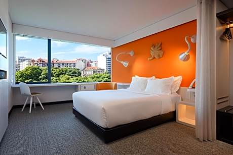 Deluxe Double or Twin Room with City View