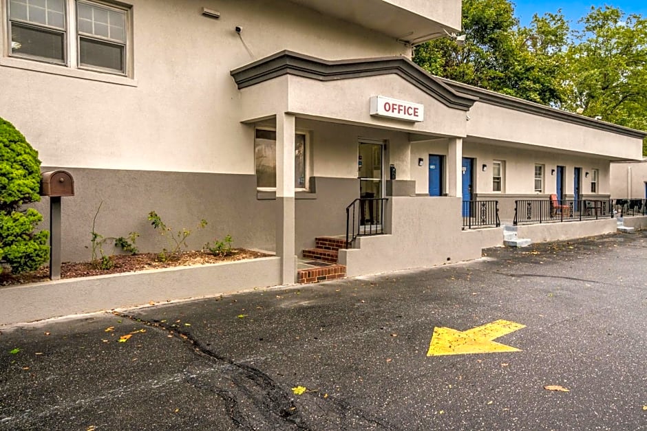 Motel 6-Tinton Falls, NJ