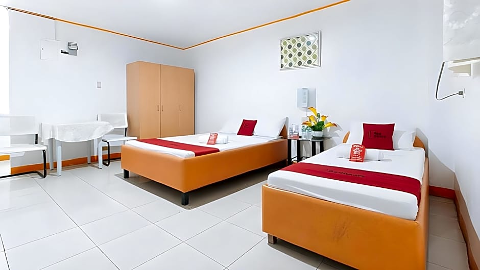 RedDoorz @ S & L Apartelle Daraga Albay