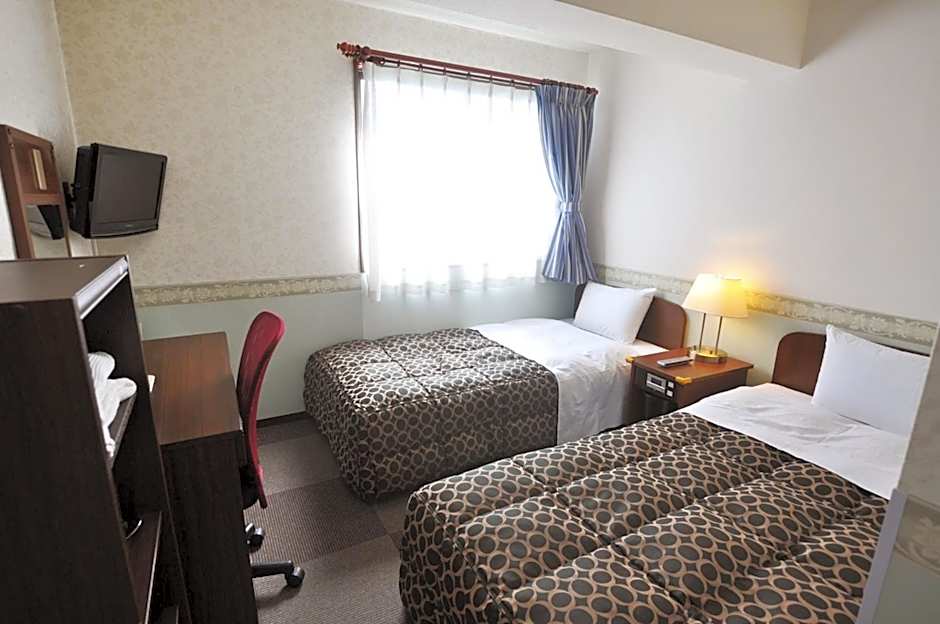 Futsukaichi Green Hotel