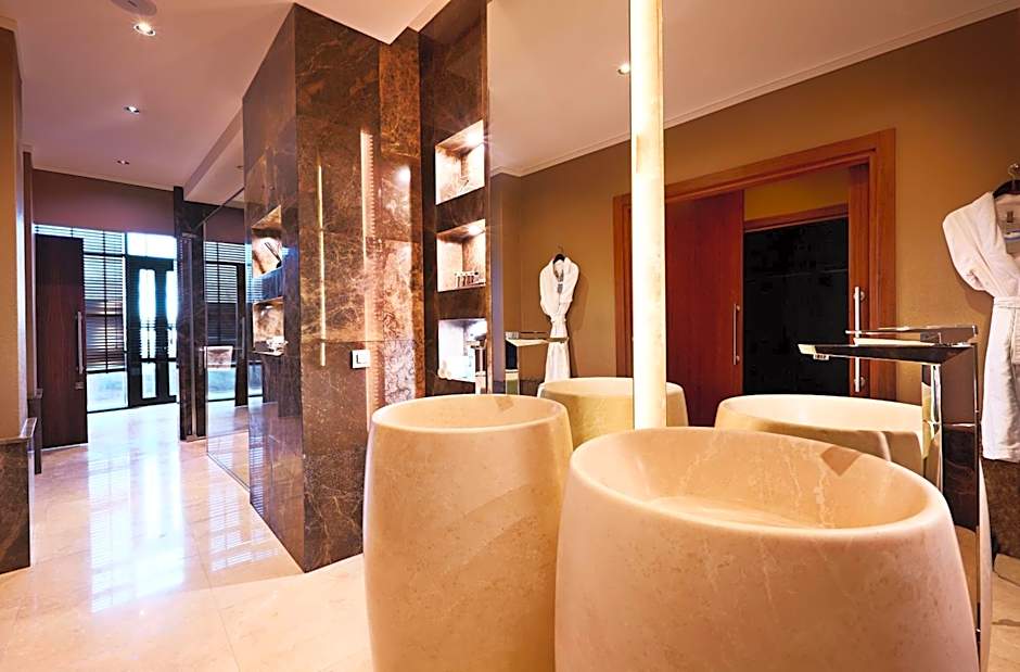 Renaissance Minsk Hotel