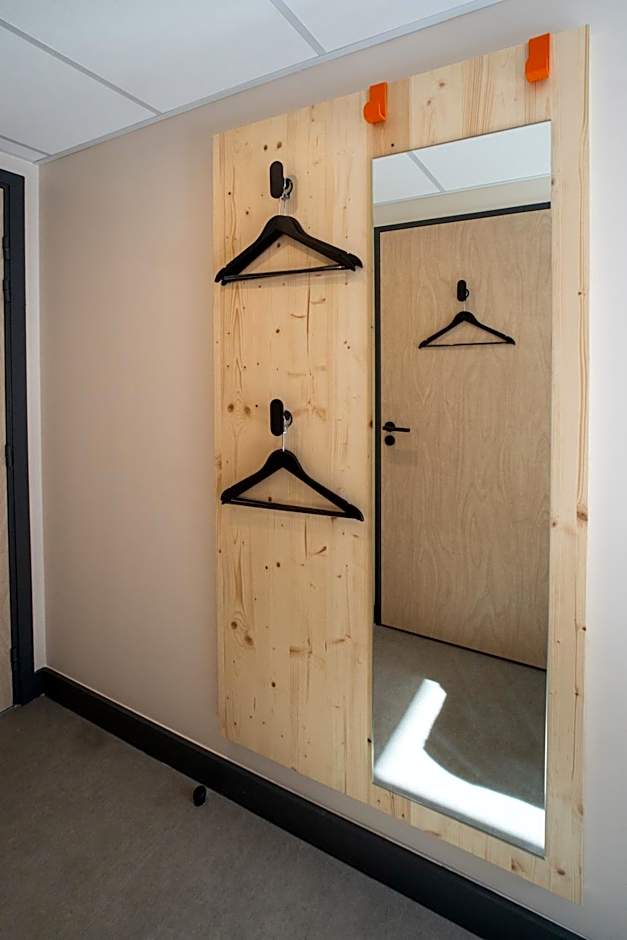 EasyHotel Marseille Euromed