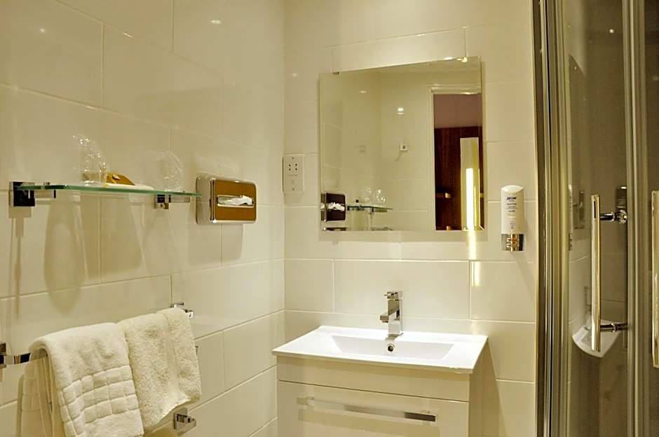 Holiday Inn Express Chester Racecourse By IHG