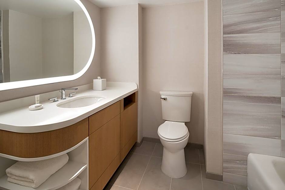 Marriott Long Beach Downtown