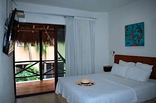 Hotel Kinkaa Playa del Carmen