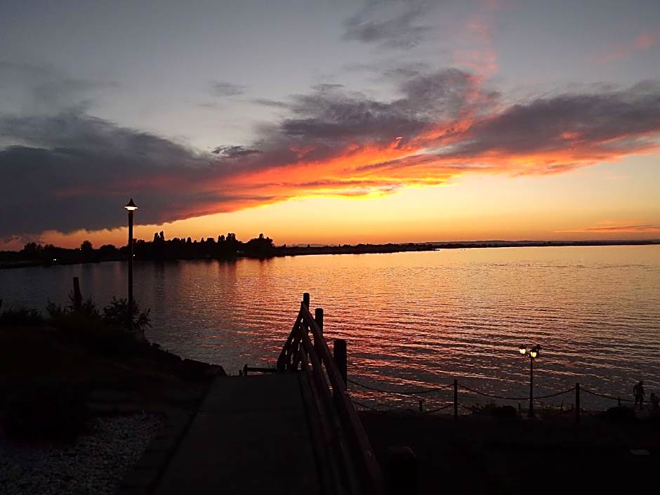 Best Western Plus Lake Front Hotel