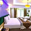 Loren Hotel & Suites