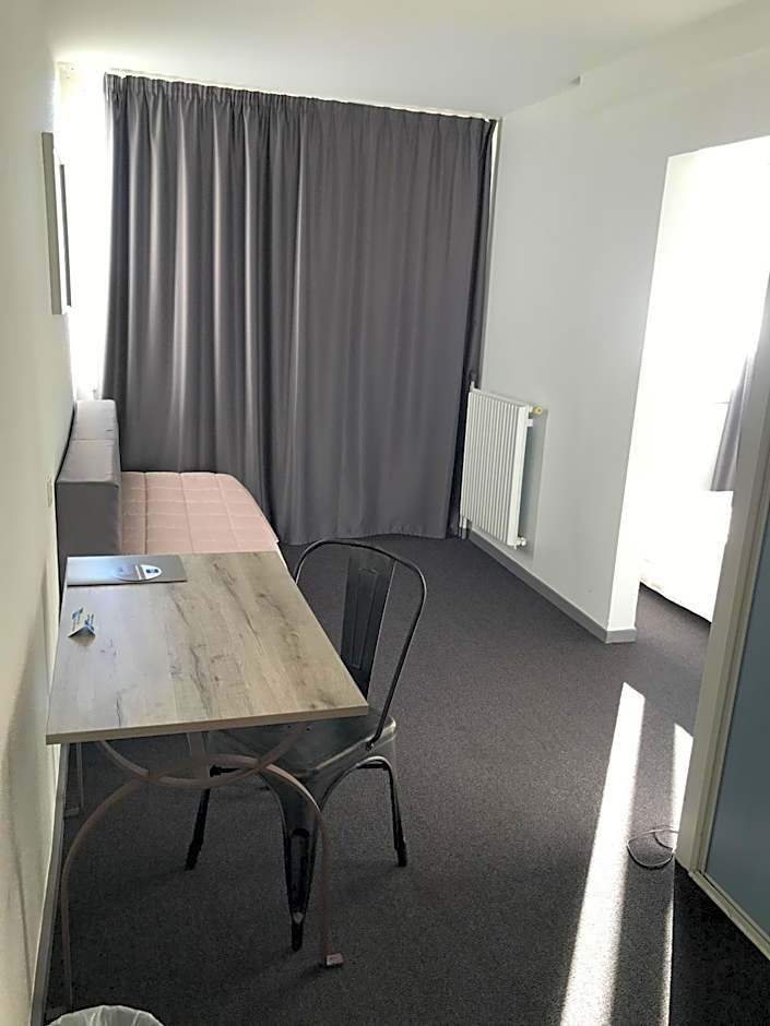 Photo 1 of 6 of Single Room