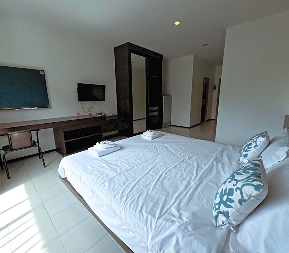 Le Ranong Bistro Hotel