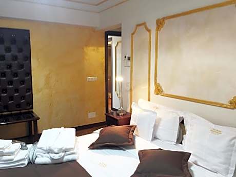 Business Two-Bedroom Apartment