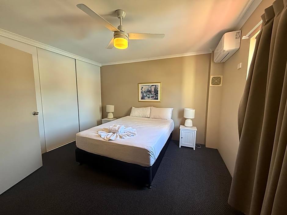 Harbour Sails Motor Inn