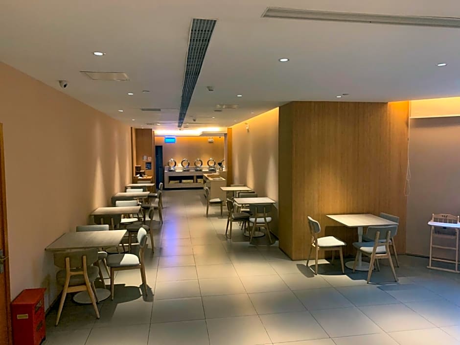 Ji Hotel (Wenchangge Shouxihu Road)