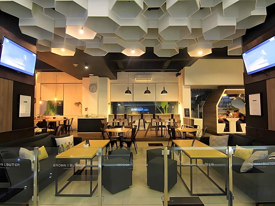 Berry Biz Hotel