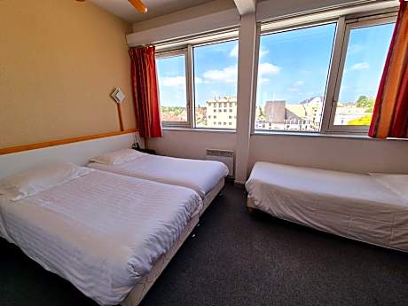 Triple Room with City View