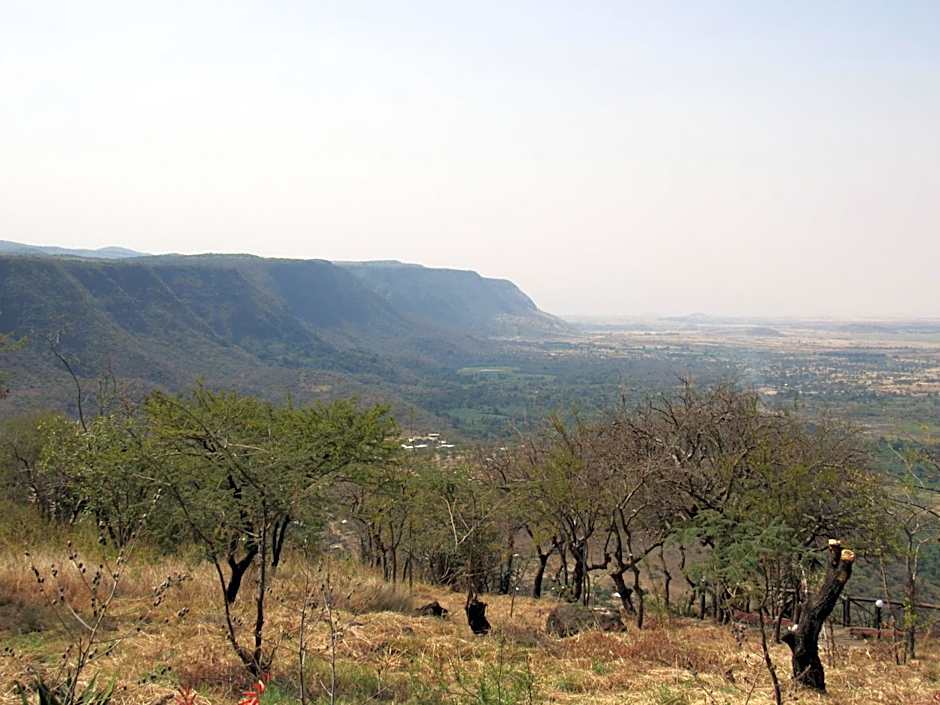 African Sunrise Lodge and Campsite