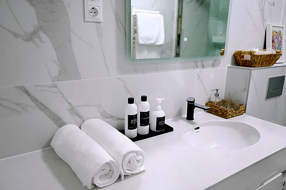 Deluxe Swan Stone Castle Apartment