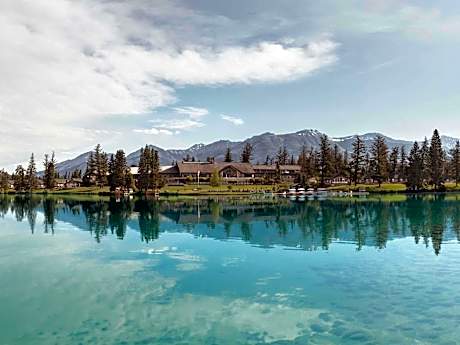 Fairmont Jasper Park Lodge