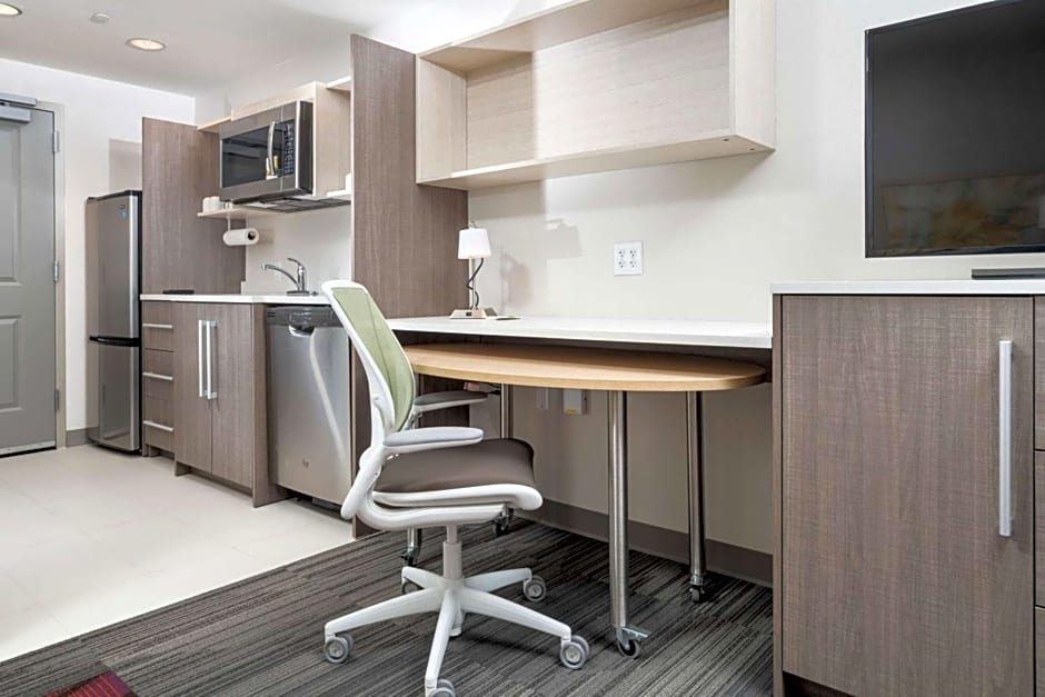 Home2 Suites by Hilton Newark-Airport, NJ