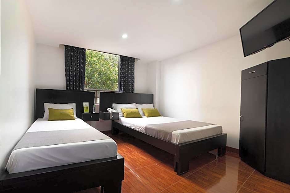 Hotel Dorado 100