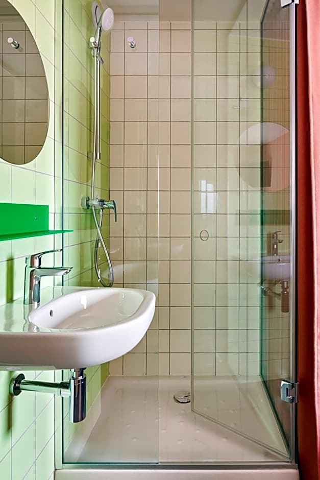 greet Hotel Nice Aéroport Promenade des Anglais