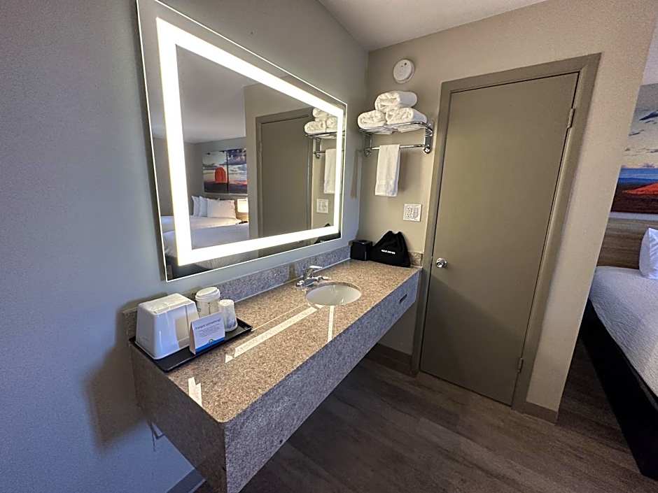 Days Inn by Wyndham Farmington NM