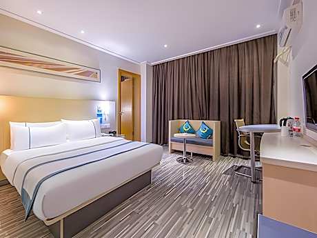 Dossen - Deluxe Family Room